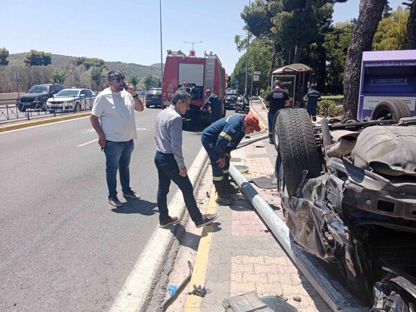 Δύο νεκροί σε τροχαίο δυστύχημα στην Μαραθώνος