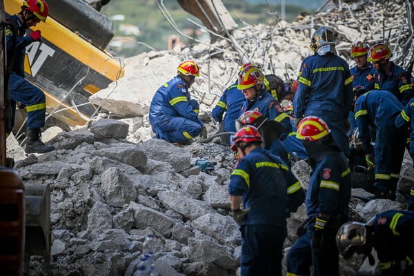 Τρεις συλλήψεις για την κατάρρευση της γέφυρας στην Πάτρα