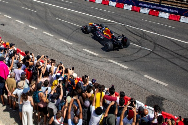 Red Bull Showrun by Alumil: Κέρδισε με το +1 σου, το χρυσό εισιτήριο για το μεγαλύτερο motorsports event στην Ελλάδα