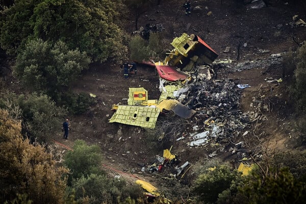 Πτώση Canadair: Ο βαθμός του αντιπτεράρχου απονέμεται στους δύο πιλότους