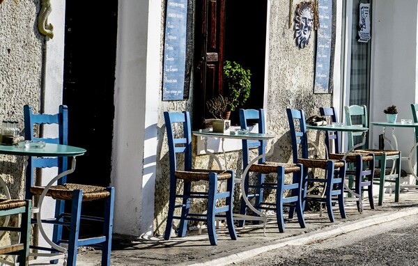 Κρήτη: Επίθεση με πυροβολισμούς σε καφενείο - Δύο τραυματίες, ο ένας σοβαρά 