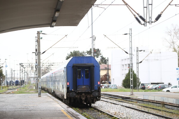 Ακινητοποιήθηκε τρένο - Ταλαιπωρία για τους επιβάτες