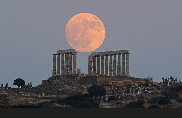 Δύο υπερπανσέληνοι σήμερα και στις 31 Αυγούστου - Δωρεάν εκδηλώσεις σε αρχαιολογικούς χώρους 