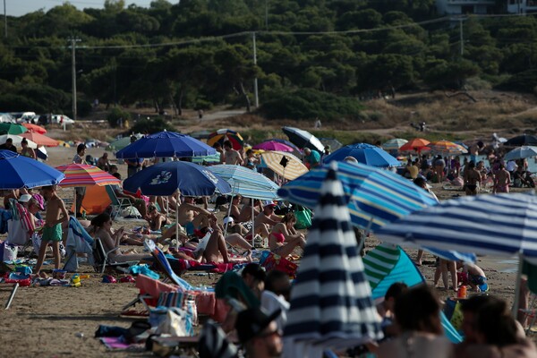 Φτιάχνοντας καλοκαιρινές βαλίτσες για το εξωτερικό