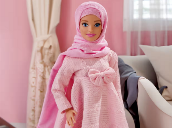 ‘Hijarbie’: Η Barbie με τη μαντίλα επιστρέφει 