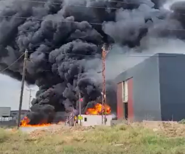 Φωτιά σε εργοστάσιο χημικών στην Τουρκία