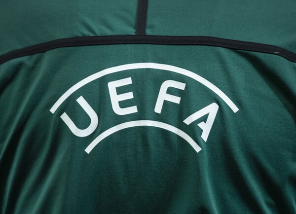 Ανακοίνωση UEFA: «Ο αγώνας θα γίνει 18 ή 19 Αυγούστου – Αναμένουμε συλλήψεις» 