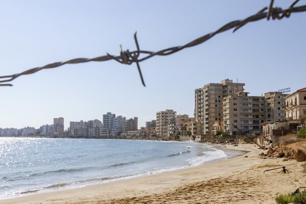 Μαρίνα για πολυτελή σκάφη κατασκευάζουν Τουρκοκύπριοι στα Βαρώσια- Διάβημα από τη Λευκωσία