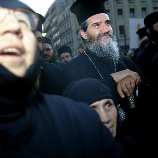 Η μάχη των ταυτοτήτων