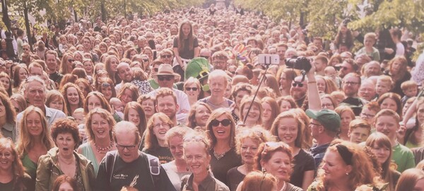 Redhead Days: Εκατοντάδες άτομα στο φεστιβάλ για τους «κοκκινομάλληδες»