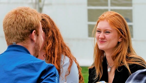 Redhead Days: Εκατοντάδες άτομα στο φεστιβάλ για τους «κοκκινομάλληδες»