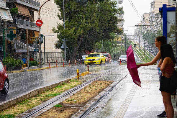 Καιρός: Πτώση θερμοκρασίας και τοπικές καταιγίδες σήμερα- Πού θα βρέξει