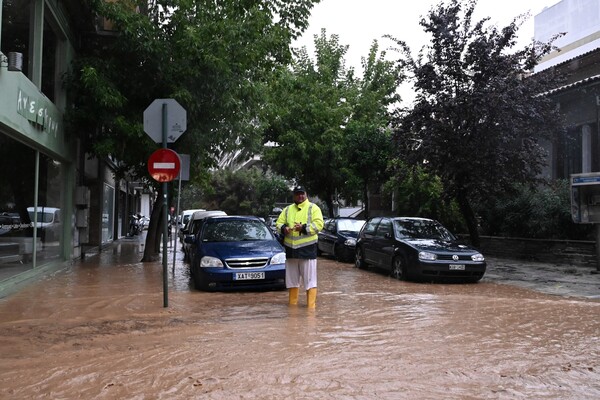 Κακοκαιρία Daniel: Διακοπές και απαγορεύσεις της κυκλοφορίας οχημάτων σε Λάρισα και Μαγνησία