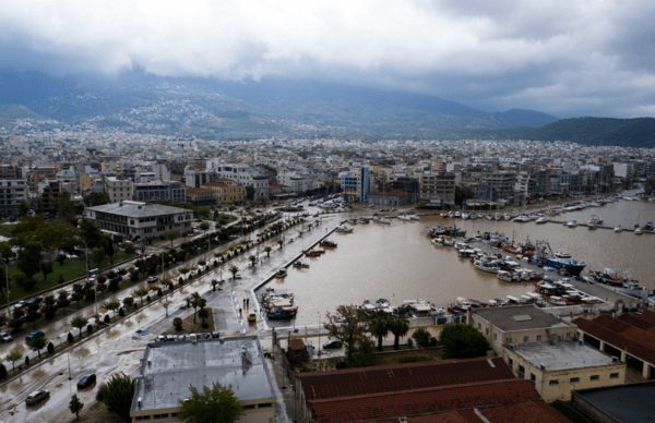 Ανυπολόγιστες ζημιές από την κακοκαιρία Daniel- Εικόνες καταστροφής από Βόλο και Λάρισα