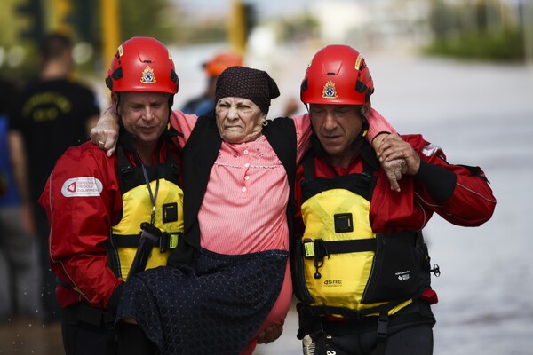 Κακοκαιρία-Θεσσαλία: Λάσπη και απόγνωση- 11 νεκροί, 6 αγνοούμενοι και εγκλωβισμένοι