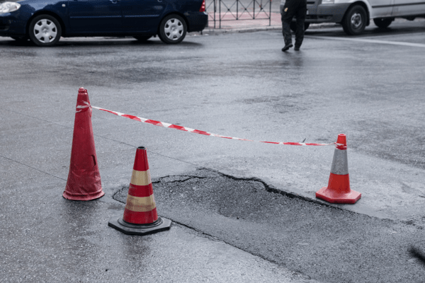 Καλλιθέα: Διακοπή κυκλοφορίας σε δρόμο λόγω καθίζησης