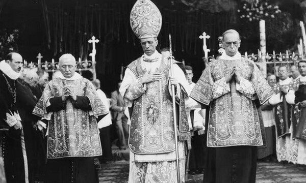 Letter suggests Pope Pius XII knew of mass gassings of Jews and Poles in 1942