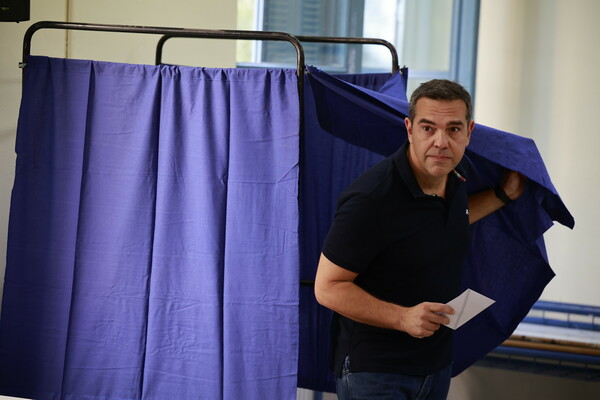 Εκλογές ΣΥΡΙΖΑ: Ψήφισε ο Τσίπρας, «θα είμαστε εδώ» δήλωσε- Πάνω από 100.000 στις κάλπες