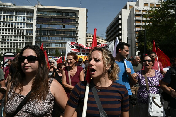 «Ή τα κέρδη τους ή οι ζωές μας»- Μαζική συμμετοχή στη συγκέντρωση στο Σύνταγμα