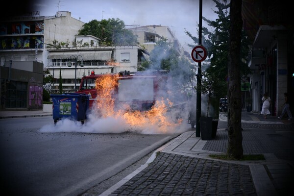 Επεισόδια και χημικά στη Λάρισα κατά την πανθεσσαλική πορεία διαμαρτυρίας