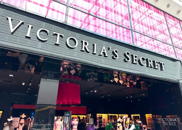 «Η ‘Κάρεν’ της Victoria’ s Secret»: Δύο πελάτισσες και μια αμφιλεγόμενη (νομική) κόντρα