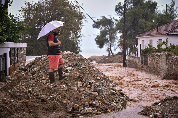 Ο Βόλος «πνίγηκε ξανά» - 15 εικόνες από το πέρασμα της κακοκαιρίας Elias