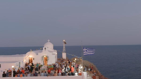 Μπορούν οι Κυκλάδες να αποκτήσουν ξανά την ταυτότητά τους;