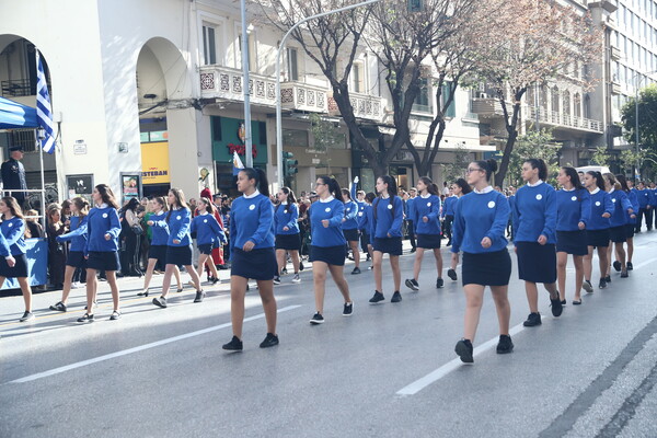 Ολοκληρώθηκε η μαθητική παρέλαση στη Θεσσαλονίκη 