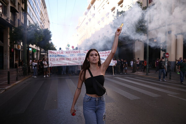 Στιγμιότυπα από το εκπαιδευτικό συλλαλητήριο στην Αθήνα