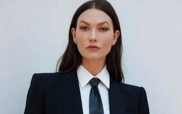 Η Karlie Kloss απέκτησε το περιοδικό i-D από την Vice Media