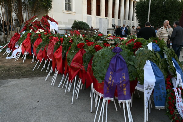 Εικόνες από το Πολυτεχνείο 50 χρόνια μετά