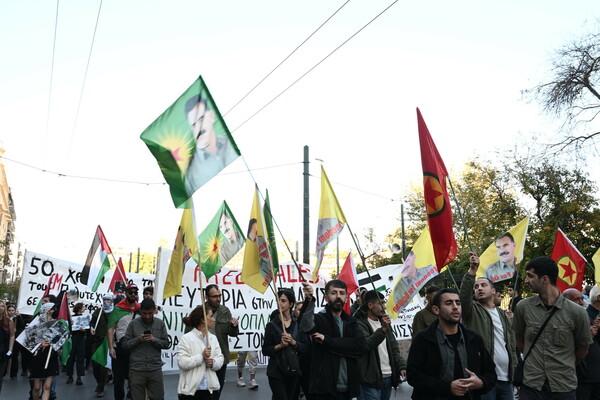 Ξεκίνησε η πορεία για τα 50 χρόνια από την εξέγερση του Πολυτεχνείου