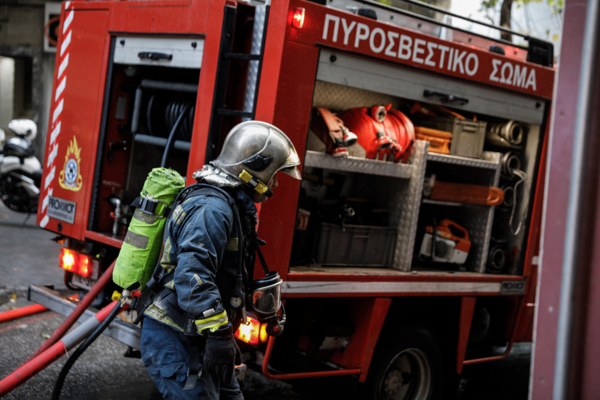 Φωτιά σε αυτοκίνητο στου Παπάγου