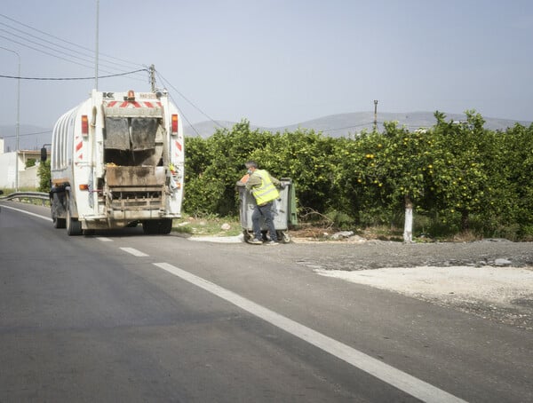 Στην άκρη του μεγάλου δρόμου