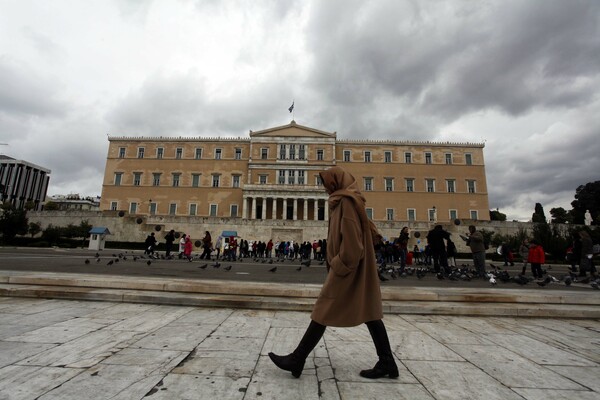 Έκτακτο δελτίο επιδείνωσης καιρού - Πού θα χτυπήσουν τα καιρικά φαινόμενα