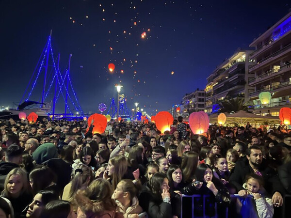 Βόλος: Φωτιά σε σκάφος στη βραδιά των φαναριών