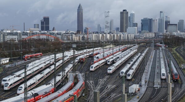 Γερμανία: Άρχισε η εξαήμερη απεργία στους σιδηροδρόμους