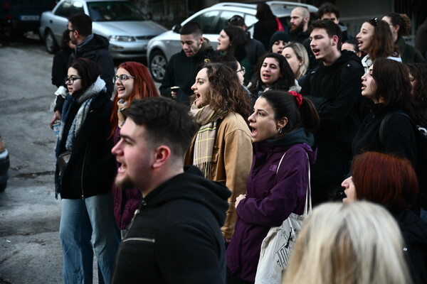 Συνελήφθη η δημοσιογράφος Ιωάννα Κολοβού και ο γιος της