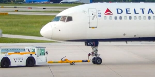 Αποκολλήθηκε τροχός από αεροσκάφος της Delta Air Lines λίγο πριν απογειωθεί