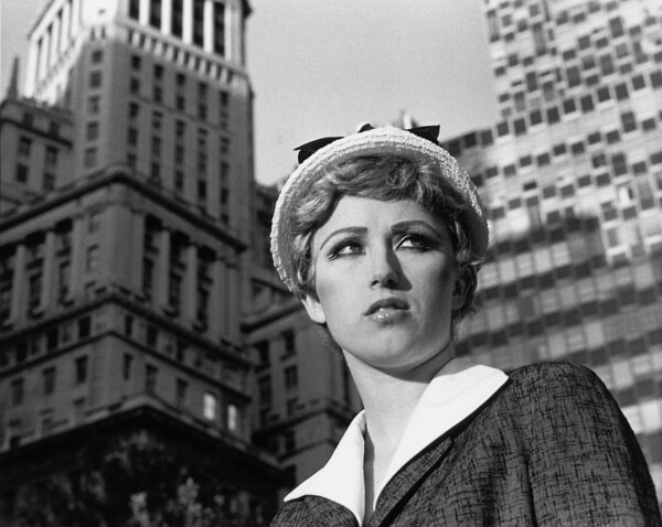 Cindy Sherman: Έκθεση της μεγάλης Αμερικανίδας φωτογράφου στην Αθήνα