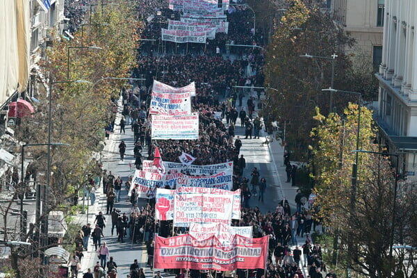 Μαζικότατο το πανεκπαιδευτικό συλλαλητήριο στην Αθήνα