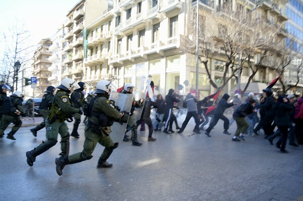 Επεισόδια στη Θεσσαλονίκη μετά τη διαμαρτυρία για τα μη κρατικά πανεπιστήμια