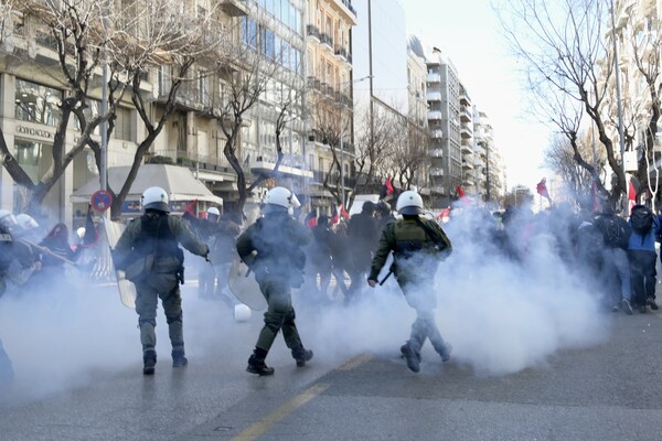 Επεισόδια στη Θεσσαλονίκη μετά τη διαμαρτυρία για τα μη κρατικά πανεπιστήμια