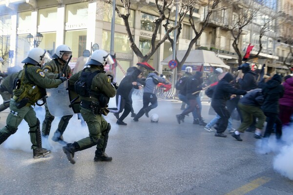 Επεισόδια στη Θεσσαλονίκη μετά τη διαμαρτυρία για τα μη κρατικά πανεπιστήμια