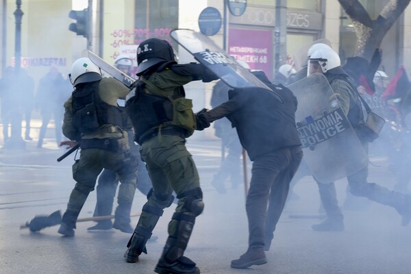 Επεισόδια στη Θεσσαλονίκη μετά τη διαμαρτυρία για τα μη κρατικά πανεπιστήμια