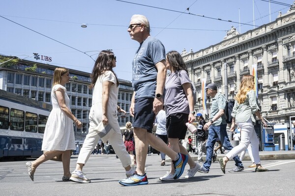 Στην Ελβετία σχεδιάζουν δημοψήφισμα για τη χρήση μετρητών