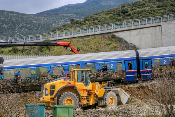 Μπάζωμα στο σημείο της τραγωδίας στα Τέμπη - «Δεν έδωσα εγώ την εντολή» λέει ο Τριαντόπουλος