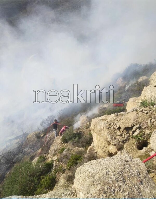 Ιεράπετρα: Φωτιά κοντά στο μοναστήρι Παναγίας Εξακουστής