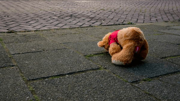Ζάκυνθος: Τα παιδιά αρνούνται να δουν την καταδικασμένη για κακοποίηση μητέρα τους