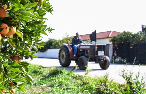 Κρήτη: Νεκρός άνδρας που καταπλακώθηκε από τρακτέρ